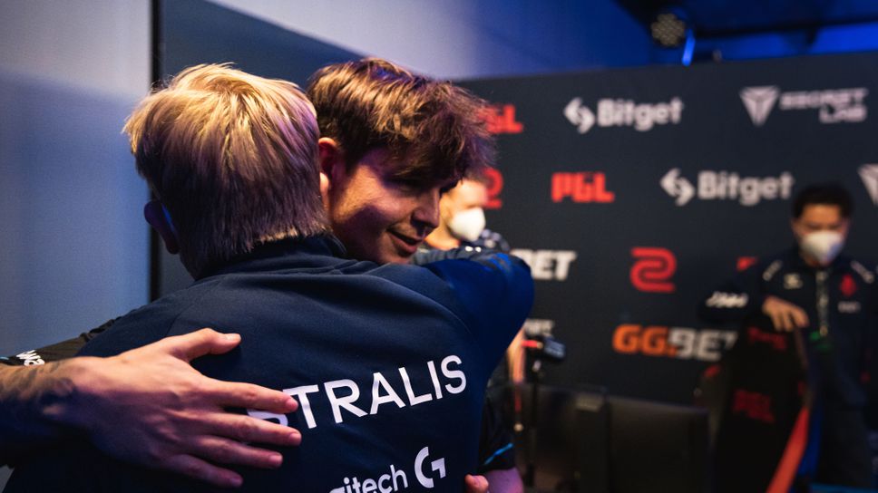 device и Astralis са на крачка от сделка