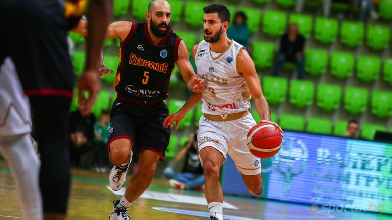 Баскетболистът на Балкан Никос Дипларос трупа успехи и извън терена