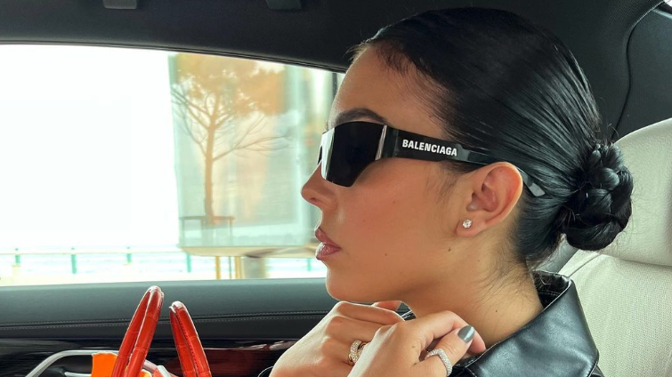 Докато Кристиано Роналдо дава скандални интервюта неговата половинка Джорджина Родригес