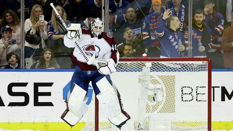 Вратарят Александър Георгиев направи рекордните за сезона в НХЛ 44
