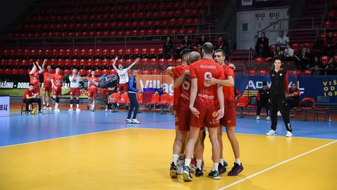 Дейвид Кръстев с 24 точки за Раднички за Купата на CEV