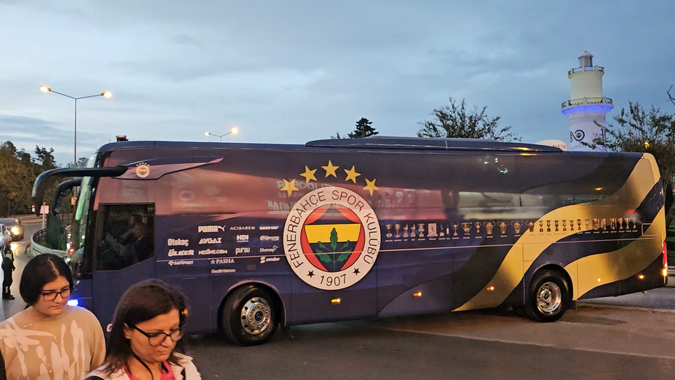 Фенербахче пристигна на стадиона за важната среща от Лигата на Конференциите срещу "орлите"