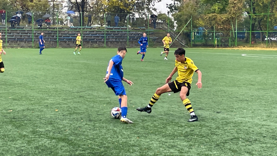 Левски с обрат над Ботев (Пд) при 15-ките