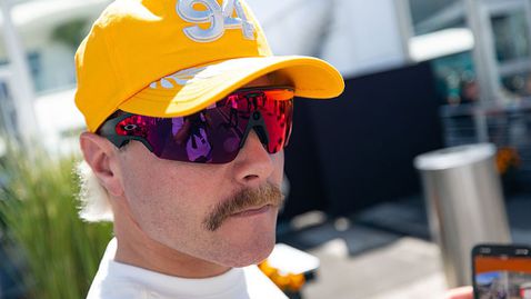  Валтери Ботас се разгласи за австралиец 