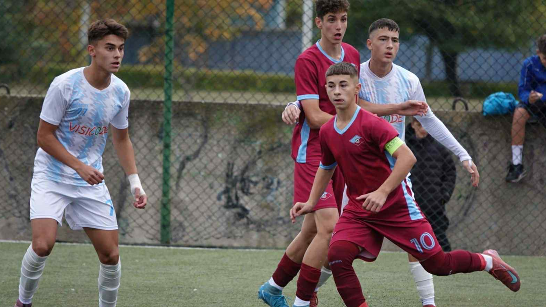 Академик (Пловдив) и Септември си вкараха по два гола при 16-ките