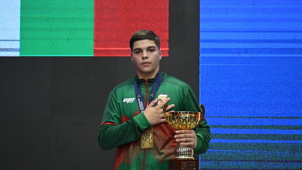 Пресиян Генов и Натали Тасева получиха парични чекове и плакети за високи постижения и титли