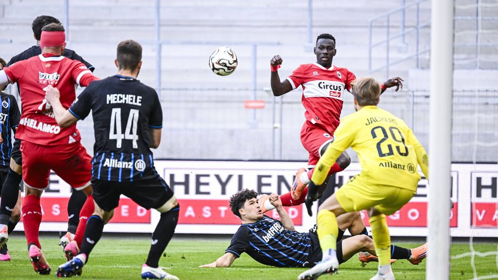 Без Божинов Антверп отстъпи на Брюж