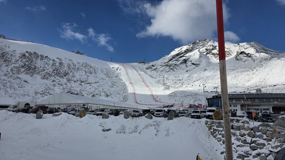 Силен вятър променя трасето на мъжете в Зьолден