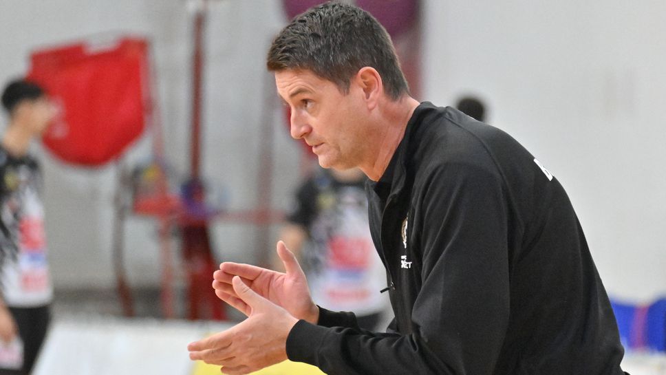 Волейболистите на Славия отстъпиха като гост на сребърния медалист в