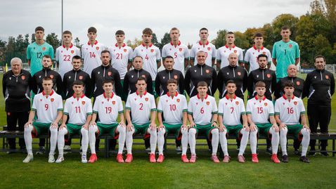 Светльо Петров обяви състава за мачовете на 17-ките