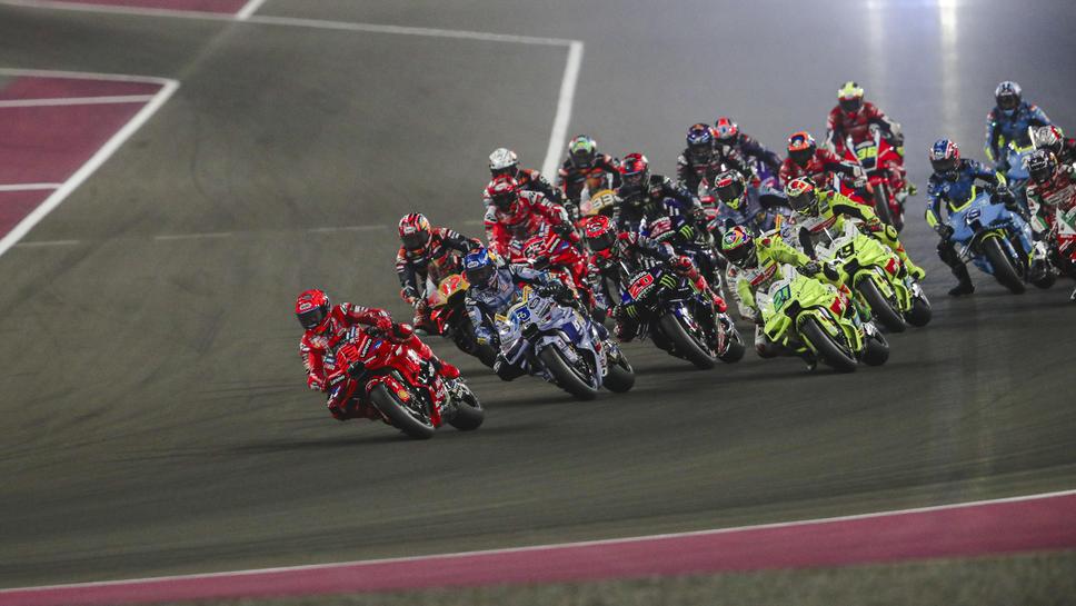Шефът на MotoGP отива в Катар, за да се вземе решение за състезанието другата седмица