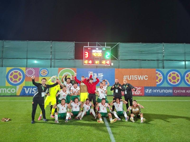 България U15 спечели групата си с четири победи и се нареди сред най-добрите 32 в Баку