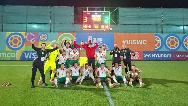България U15 спечели групата си с четири победи и се нареди сред най-добрите 32 в Баку