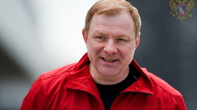 Олимпийски шампион пое "Сборная"