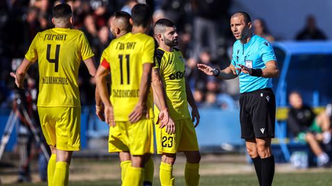  Гигант (Съединение) остана с човек по-малко против ЦСКА - София 