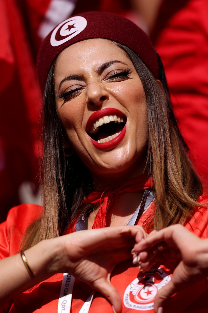  Феновете на Тунис и Австралия 