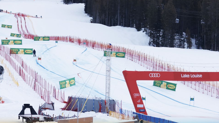 Спускането от Световната купа по ски алпийски дисциплини за мъже в