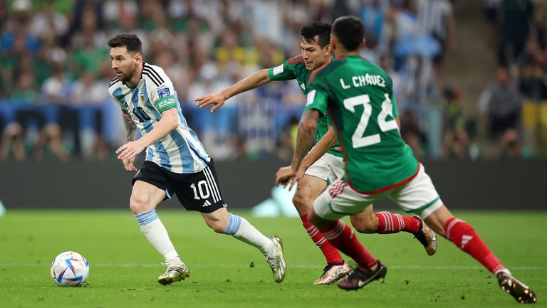 Аржентина 0:0 Мексико, първо спасяване на Очоа чак в 34-тата (гледайте тук)