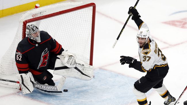 Бостън с рекорд в НХЛ по поредни домакински победи на старт на сезона