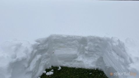 Стадионът в Разград е затрупан, мач Лудогорец - Славия няма да има (видео+снимки)