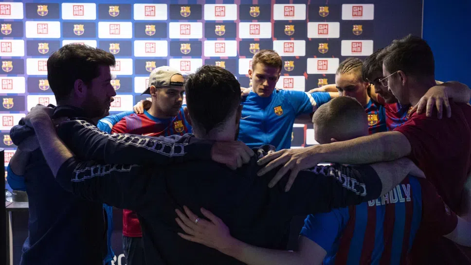 Димитър "LeBron" Костадинов и Михаил "twohoyrz" Петков се събират отново в Испания