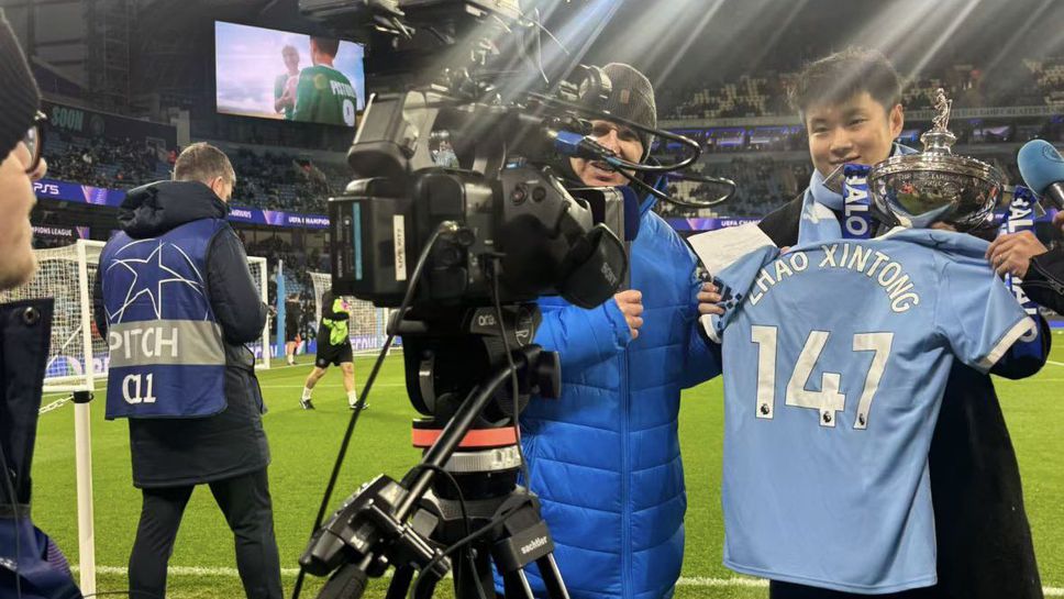 Световният шампион по снукър беше специален гост на Манчестър Сити - Леверкузен