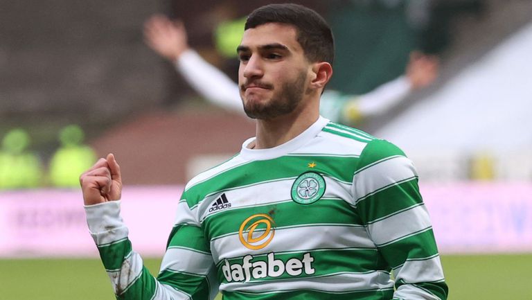  Селтик и Рейнджърс не престават победния си ход в Шотландия 