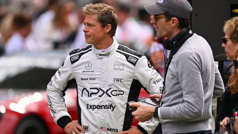 Как Люис Хамилтън критикува актьорската игра на Брад Пит