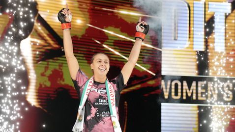 Дакота Дичева съкрушена от поредната контузия