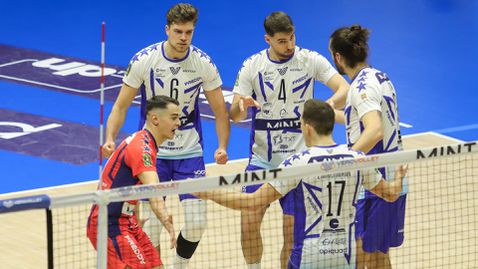 Атанасов, Величков и Mонца без шансове срещу Тренто в Италия