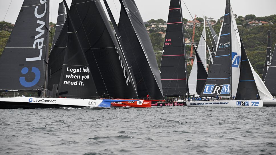Защитаващата титлата си от миналата година във ветроходната регата Сидни