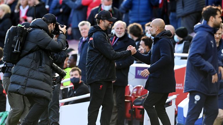  Ливърпул и Ман Сити би трябвало да се подготват, с цел да не се озоват в ситуацията на Ман Юнайтед 