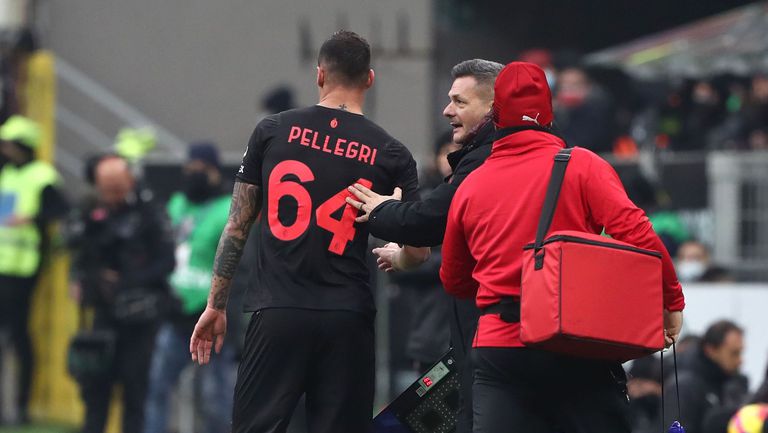 Очаквано Милан обяви раздялата си с младия нападател Пиетро Пелегри.