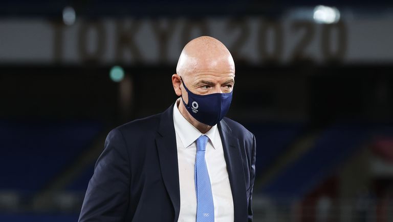  Думите на Инфантино за бежанците предизвикваха вълна от гневни реакции 