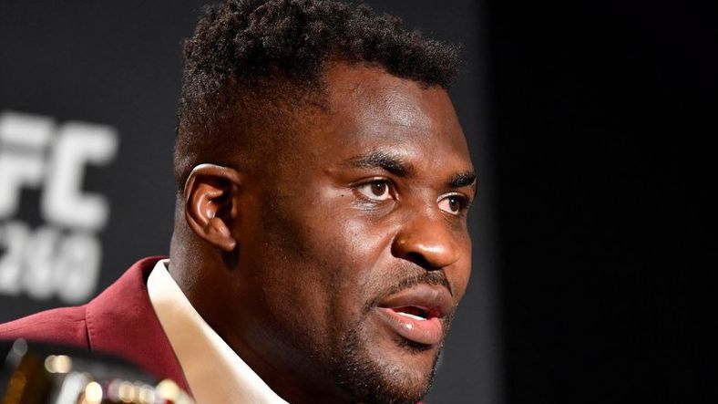 Франсис Нгану загубил 7 милиона в UFC