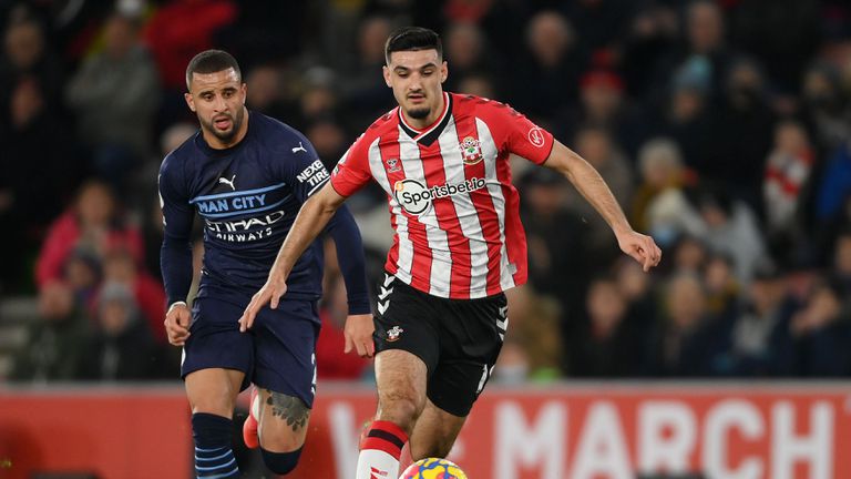  Нюкасъл се пробва да измъкне албански национал от Челси под носа на Саутхамптън 