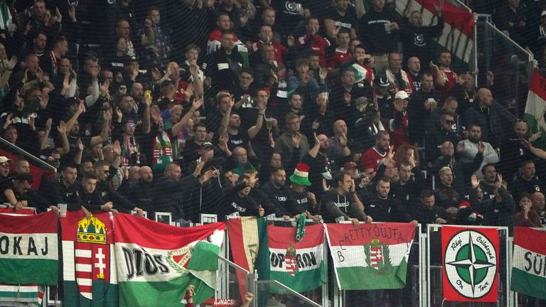 Унгарската футболна асоциация иска да премахне забраната за използването на