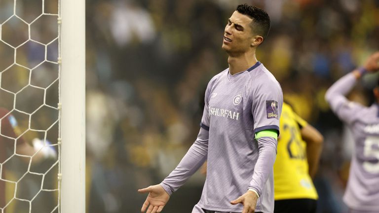 Фенове в Рияд подразниха Роналдо с викове “Меси” след отпадането на Ал-Насър от Суперкупата на Саудитска арабия