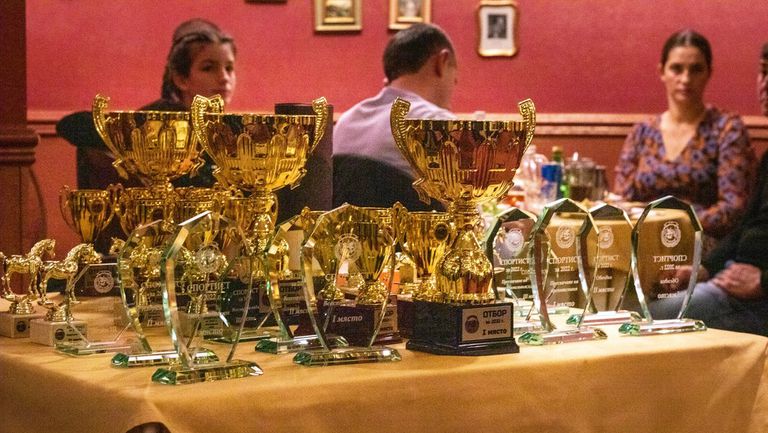 Българската федерация по конен спорт награди най добрите си състезатели за