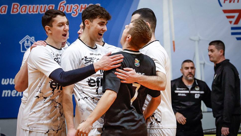 Интригата във Висшата лига се заплита