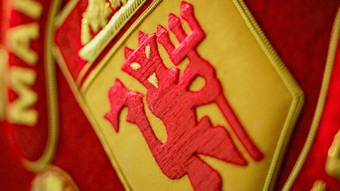 В Англия отрекоха появилата се сензационна новина за Ман Юнайтед