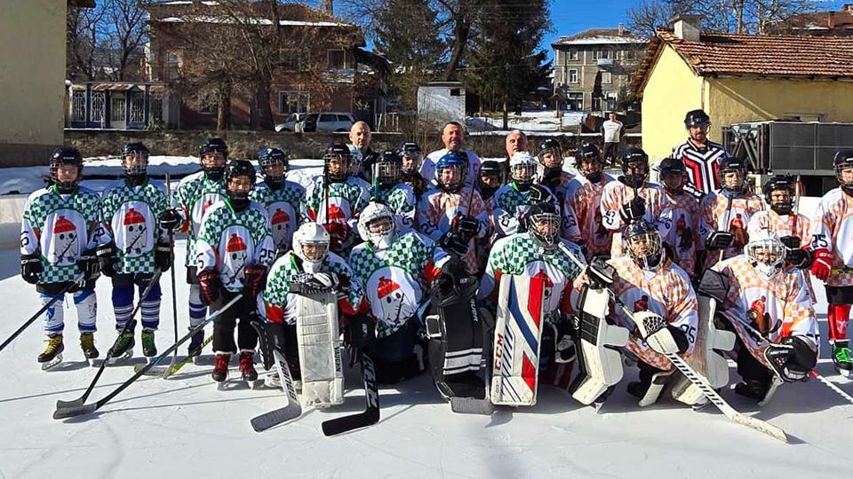 "Зимната класика" за деца за пръв път напусна София и се проведе в Родопите