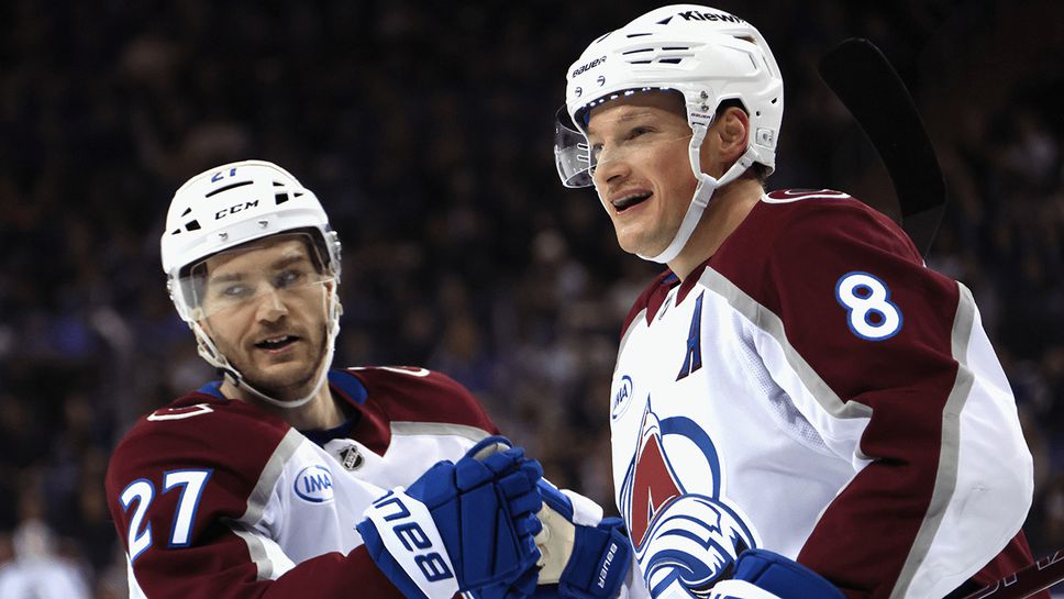 Кейл Макар записа два гола и асистенция при победа на Колорадо срещу Рейнджърс