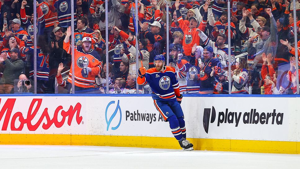 Матиас Екхолм отбеляза първия хеттрик в кариерата си за победата