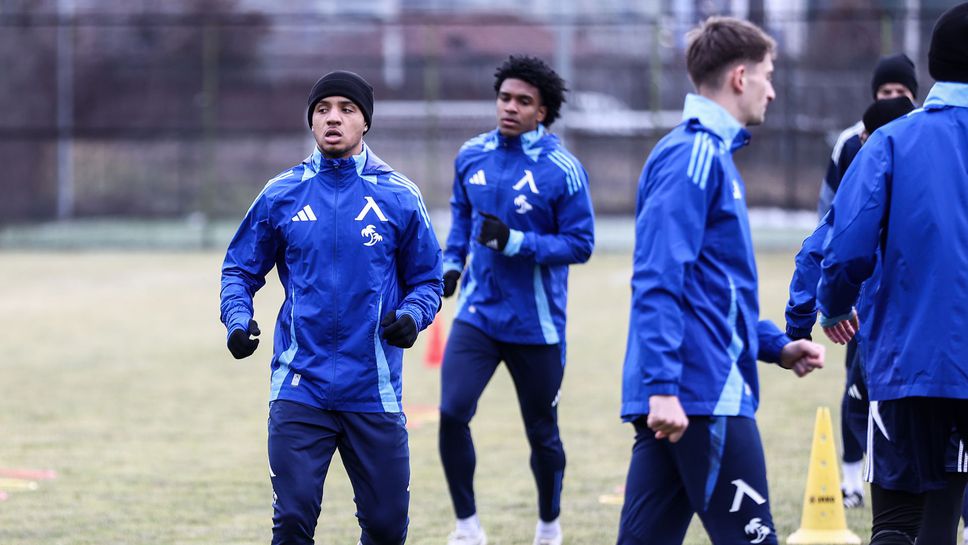 Час и половина след като се прибра от Анталия тимът