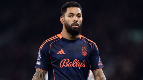  Ювентус се съгласи: Дъглас Луис сменя тима в Премиър лийг 