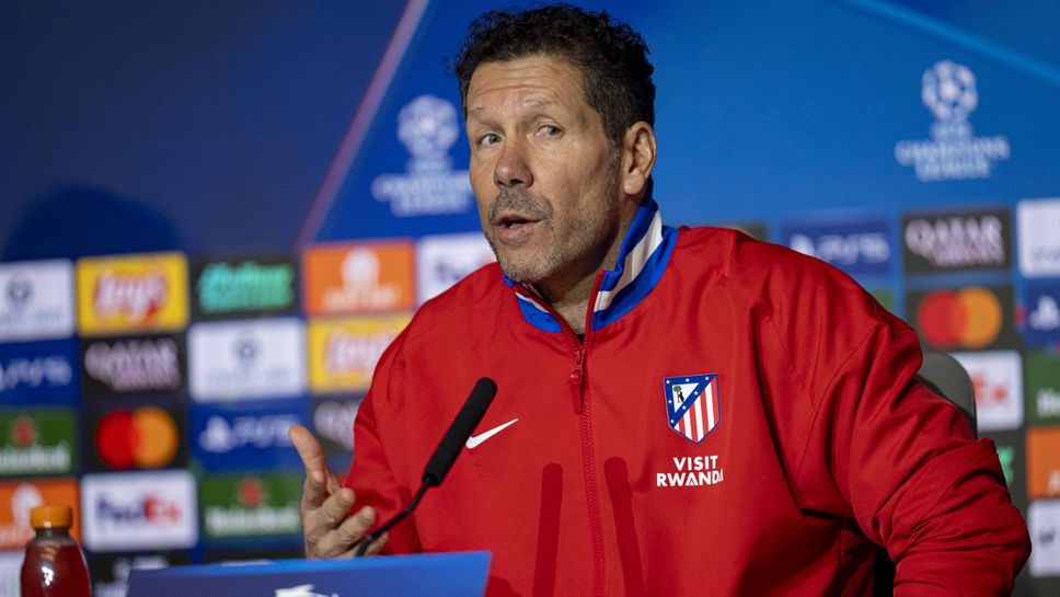 Наставникът на Атлетико Мадрид Диего Симеоне говори пред медиите преди