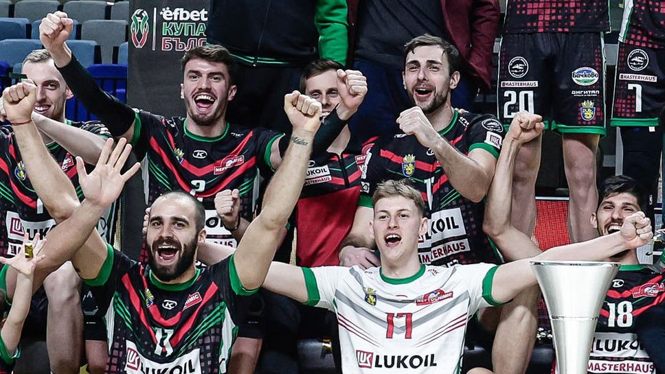 Посрещачът Виктор Томов имаше шанса на 20 години да вдигне