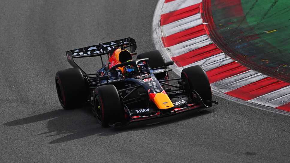 Вчера Исак Хаджар имаше честта да бъде първият пилот който