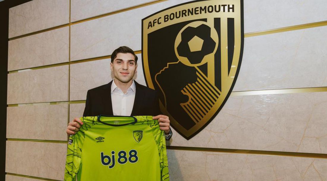 Борнемут привлече вратар на Лацио